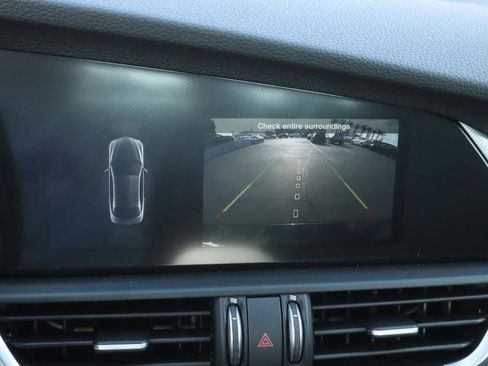 New 2025 Alfa Romeo Giulia w/ Veloce Package Rwd image 9