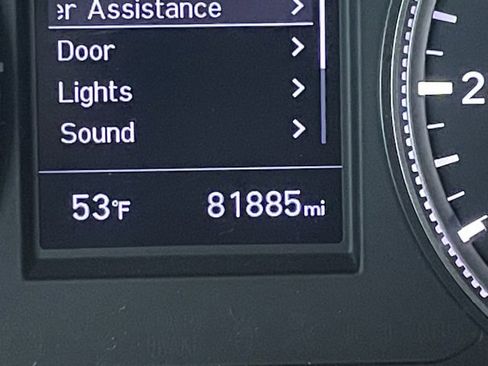 Used 2019 Hyundai Santa Fe SE image 11