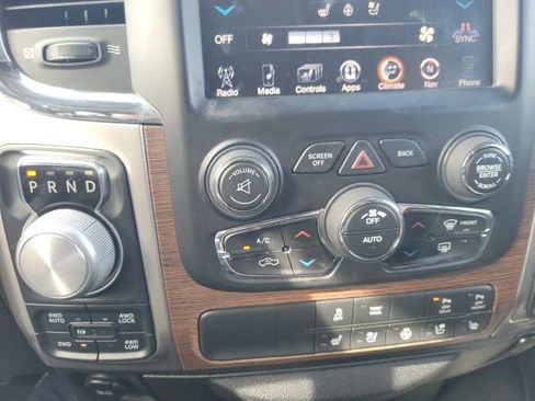 Used 2017 RAM 1500 Laramie AWD/4WD image 36