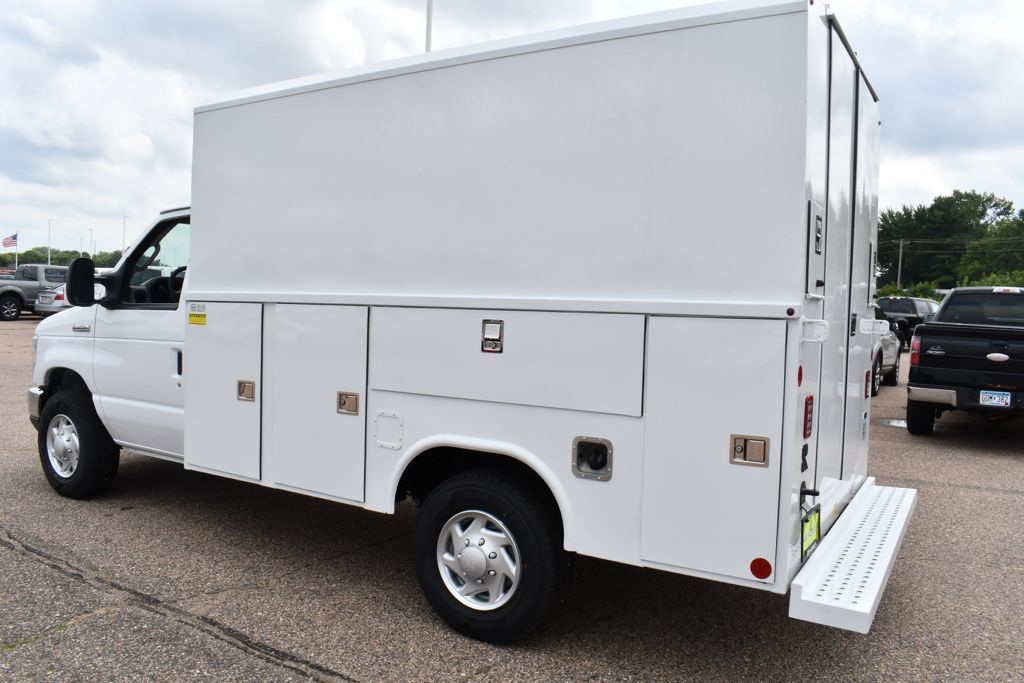 New 2026 Ford E-350 and Econoline 350 Super Duty w/ Power Equipment Group RWD image 15