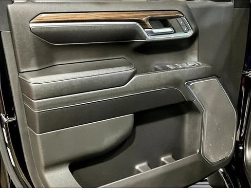 Used 2023 Chevrolet Silverado 1500 LT AWD/4WD image 20