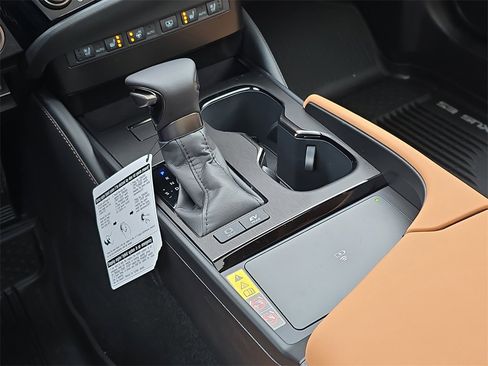 New 2025 Lexus ES 300h w/ Luxury Package image 25