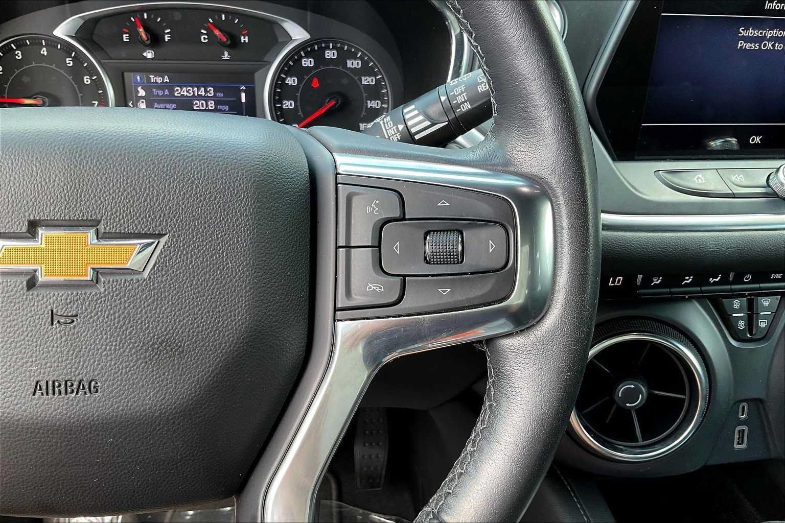 Used 2022 Chevrolet Blazer LT w/ Midnight/Sport Edition FWD image 19