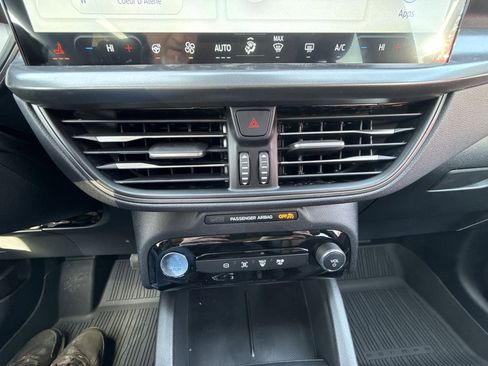 New 2025 Ford Escape SE w/ Class II Trailer Tow Package image 25