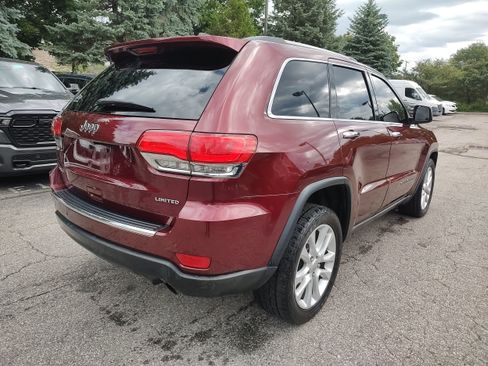 Used 2017 Jeep Grand Cherokee Limited w/ Luxury Group II AWD/4WD image 2