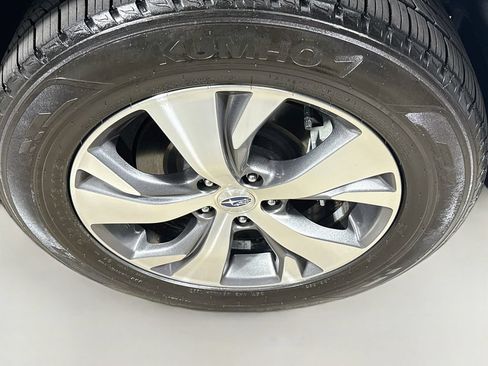 Used 2022 Subaru Ascent Premium AWD/4WD image 9