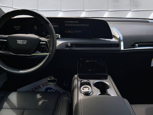 New 2026 Cadillac Vistiq Sport image 11