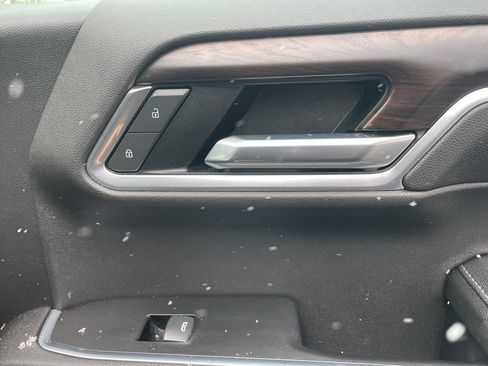 Certified 2022 GMC Sierra 1500 SLT w/ SLT Convenience Package image 14