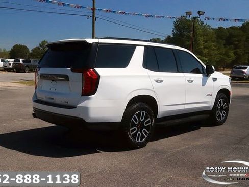 Used 2024 GMC Yukon AT4 AWD/4WD image 5