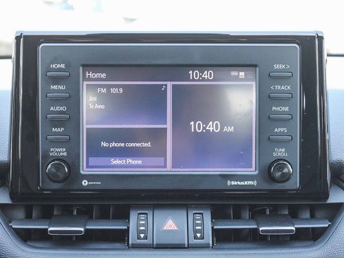 Used 2021 Toyota RAV4 XLE Premium image 15