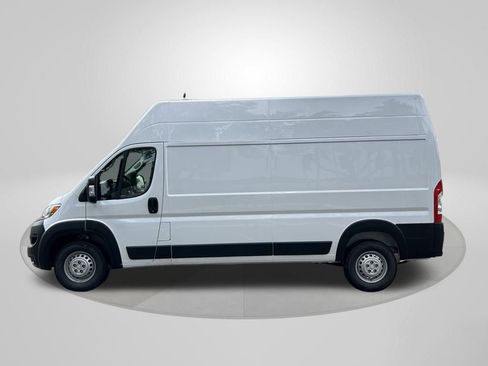 New 2024 RAM ProMaster 3500 w/ Convenience Group FWD image 3