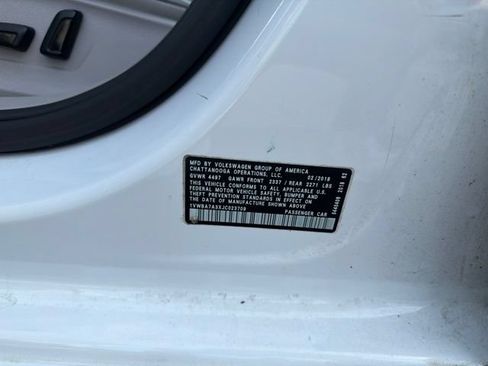 Used 2018 Volkswagen Passat 2.0T SE FWD image 13