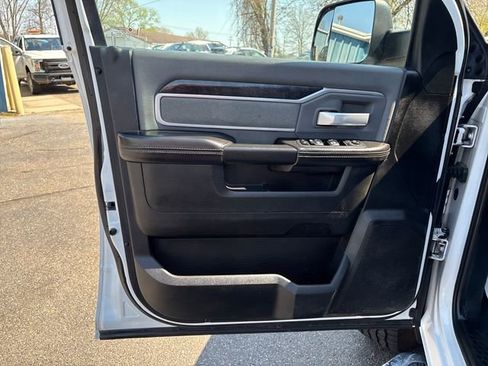 Used 2022 RAM 2500 Big Horn AWD/4WD image 8