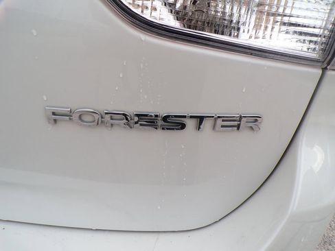 Used 2022 Subaru Forester Limited AWD/4WD image 17