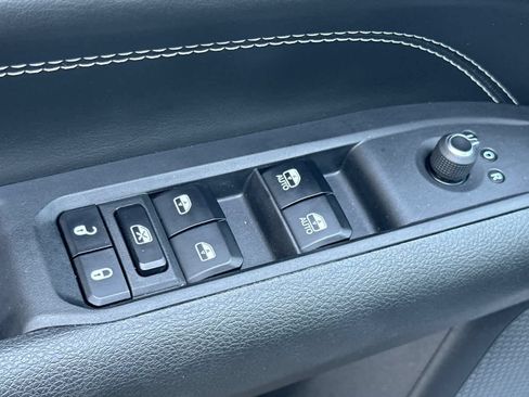 Used 2023 Jeep Compass Latitude w/ Convenience Group AWD/4WD image 14