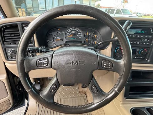 Used 2004 GMC Sierra 1500 SLE w/ Safe And Sound Package AWD/4WD image 15