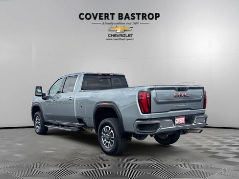 Used 2025 GMC Sierra 3500 SLT w/ SLT Premium Package AWD/4WD image 4