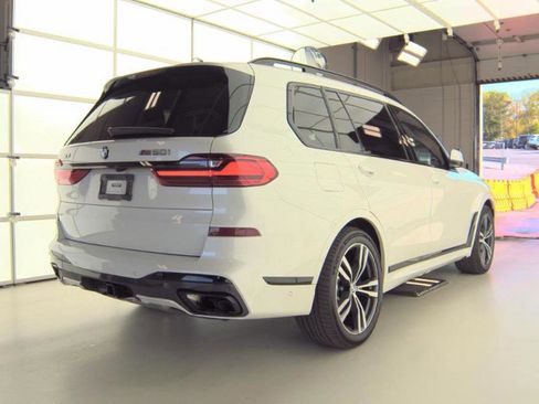 Used 2022 BMW X7 M50i AWD/4WD image 2