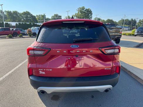 Used 2023 Ford Escape Active w/ Tech Pack #1 AWD/4WD image 6
