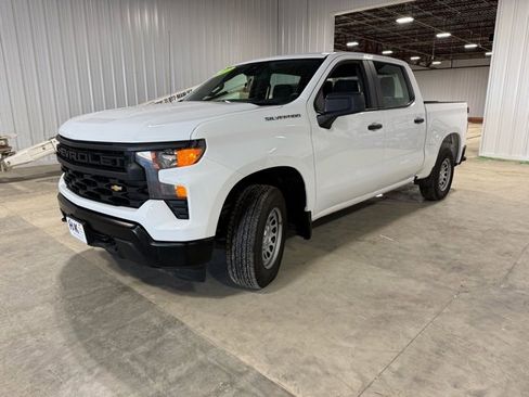 Used 2022 Chevrolet Silverado 1500 W/T image 2