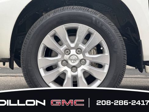 Used 2015 Toyota Sequoia Platinum AWD/4WD image 26