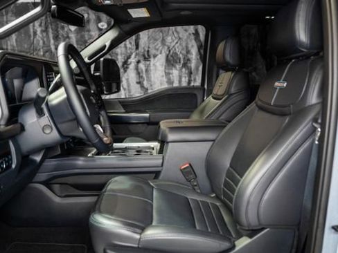 Used 2025 Ford F450 Platinum w/ FX4 Off-Road Package image 3