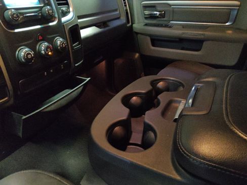 Used 2019 RAM 1500 Warlock RWD image 26
