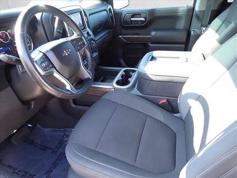 Used 2021 Chevrolet Silverado 1500 LT Trail Boss w/ LPO, Dark Essentials Package AWD/4WD image 11