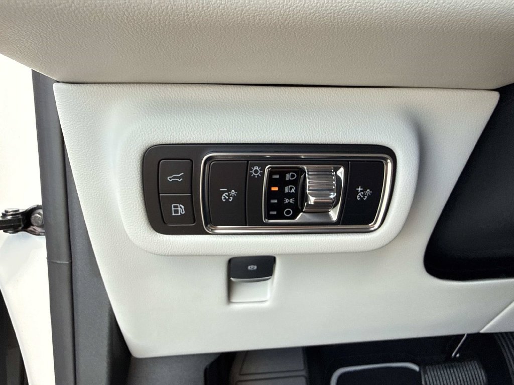 New 2026 Lincoln Nautilus Premier w/ Equipment Group 102A AWD/4WD image 32