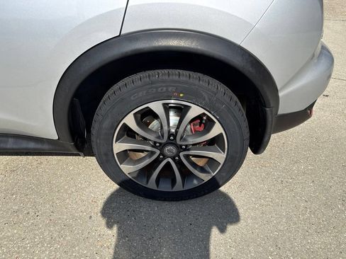 Used 2017 Nissan Juke SV w/ Technology Package FWD image 25