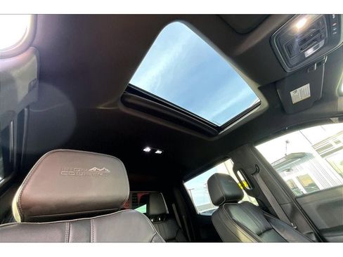 Used 2020 Chevrolet Silverado 1500 High Country image 18