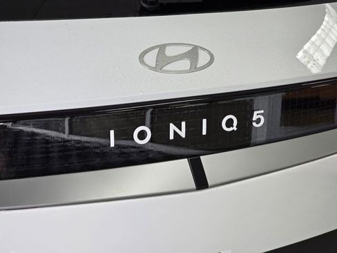 New 2026 Hyundai Ioniq 5 SEL image 16