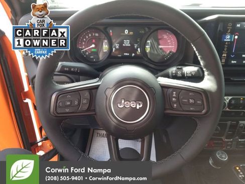 Used 2025 Jeep Wrangler Unlimited Rubicon 4xe w/ Technology Group image 13