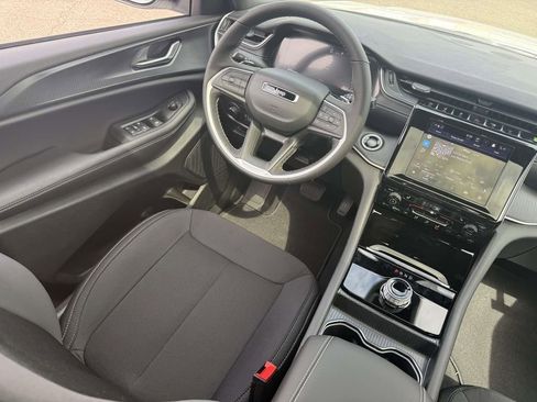 New 2026 Jeep Grand Cherokee L 2WD image 27