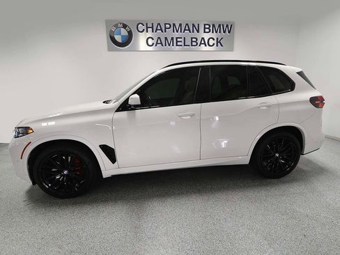 Certified 2024 BMW X5 xDrive40i w/ M Sport Package image 3