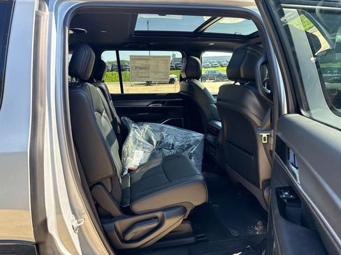 New 2026 Jeep Grand Wagoneer 4WD w/ Quick Order Packge 29V Upland image 27