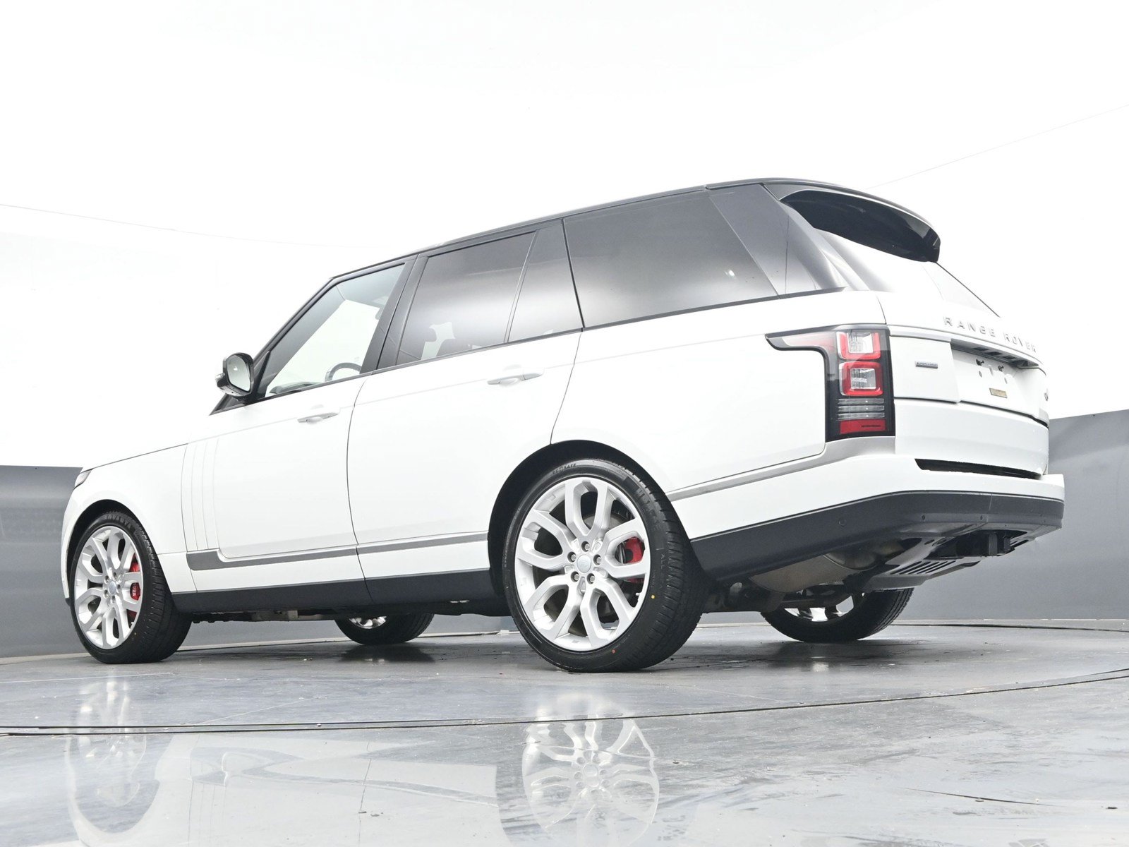 Used 2016 Land Rover Range Rover Supercharged AWD/4WD image 31