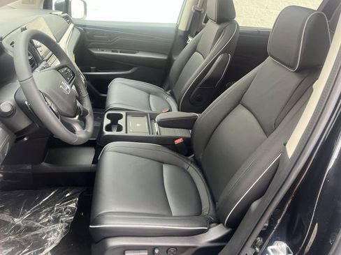 New 2026 Honda Odyssey Touring image 15