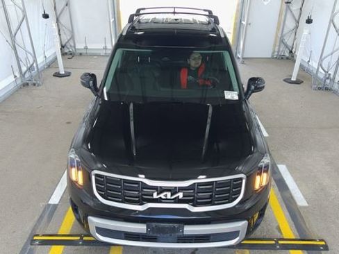 Used 2025 Kia Telluride S image 6