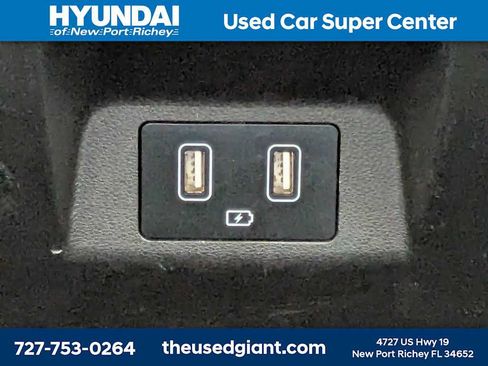 Certified 2022 Hyundai Tucson SEL w/ Convenience Package FWD image 17