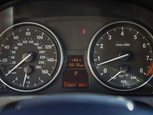 Used 2012 BMW 335i Convertible image 21