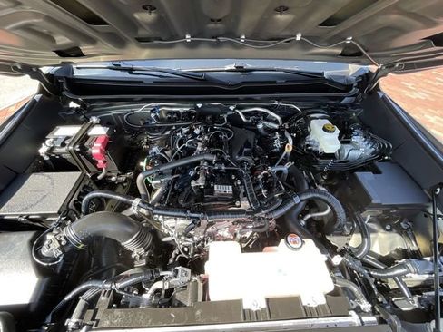 Used 2025 Toyota Tacoma TRD Sport AWD/4WD image 21