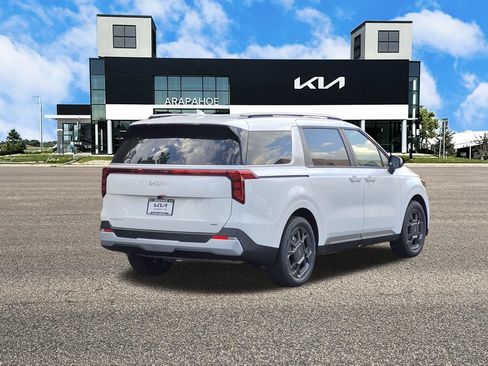 New 2026 Kia Carnival EX FWD image 5