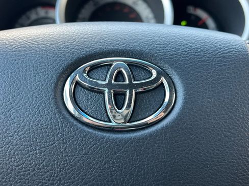 Used 2014 Toyota Tacoma PreRunner w/ SR5 Package image 34