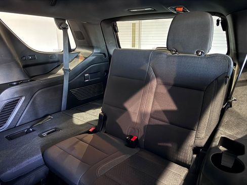 Used 2023 Chevrolet Tahoe LS AWD/4WD image 13