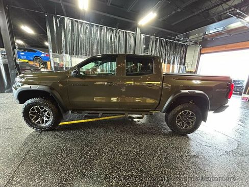 Used 2024 Chevrolet Colorado ZR2 w/ ZR2 Convenience Package III AWD/4WD image 5