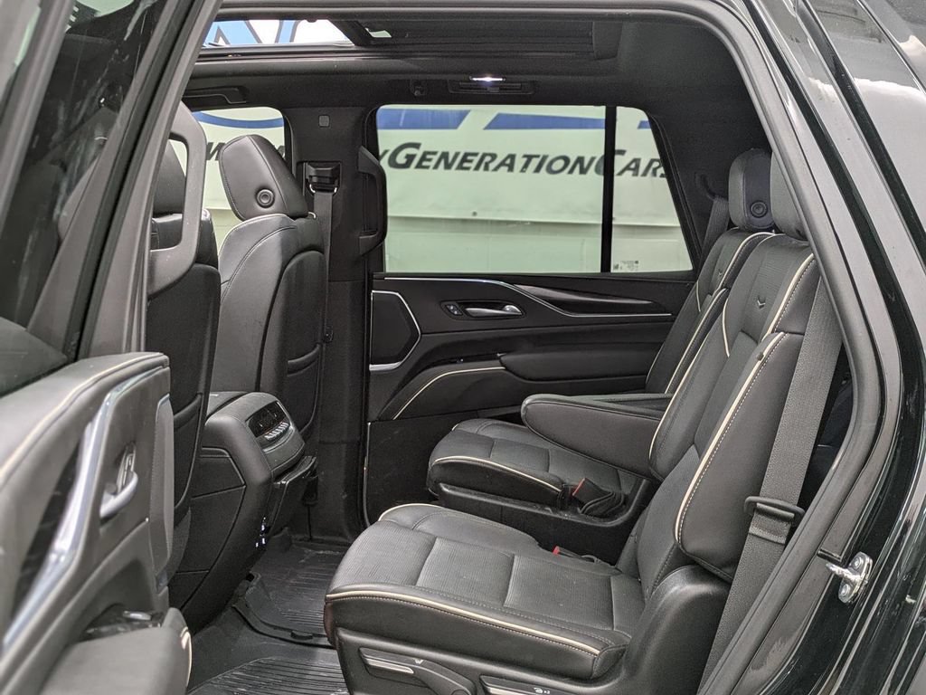 Used 2023 Cadillac Escalade Sport w/ LPO, ONYX Package AWD/4WD image 16