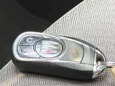 Used 2025 Buick Encore GX Preferred FWD image 17