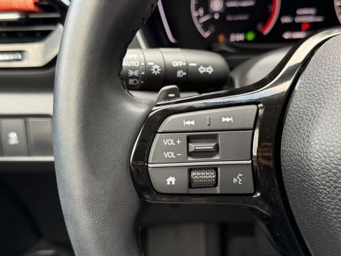 Used 2025 Honda Pilot Touring image 18