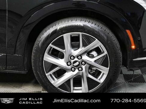 Used 2025 Cadillac Optiq Luxury 1 AWD/4WD image 38